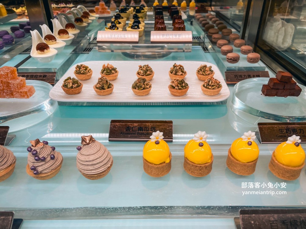 台北【島語自助餐廳】提供百道料理菜色的高級吃到飽餐廳