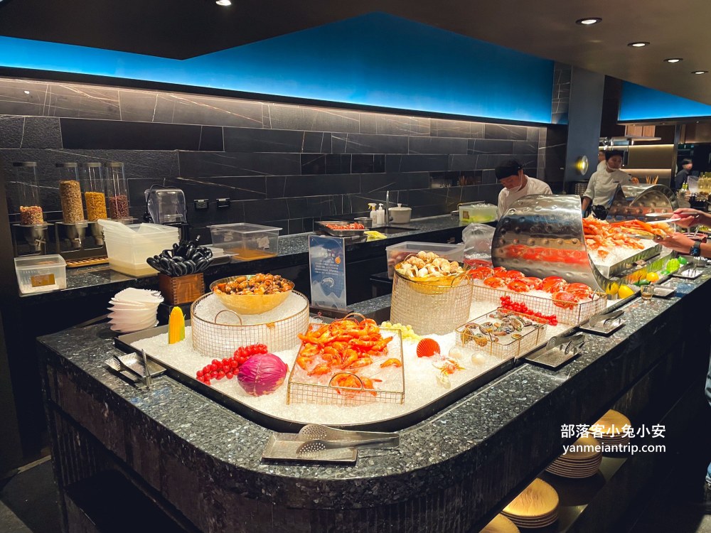 台北【島語自助餐廳】提供百道料理菜色的高級吃到飽餐廳
