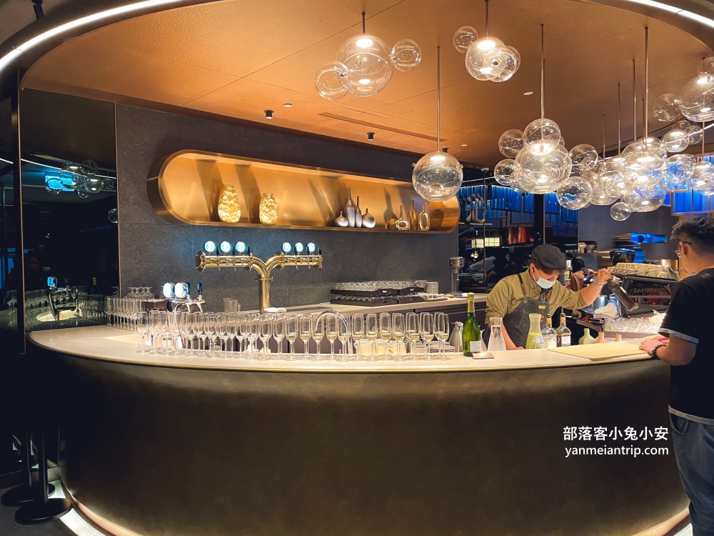 台北【島語自助餐廳】提供百道料理菜色的高級吃到飽餐廳