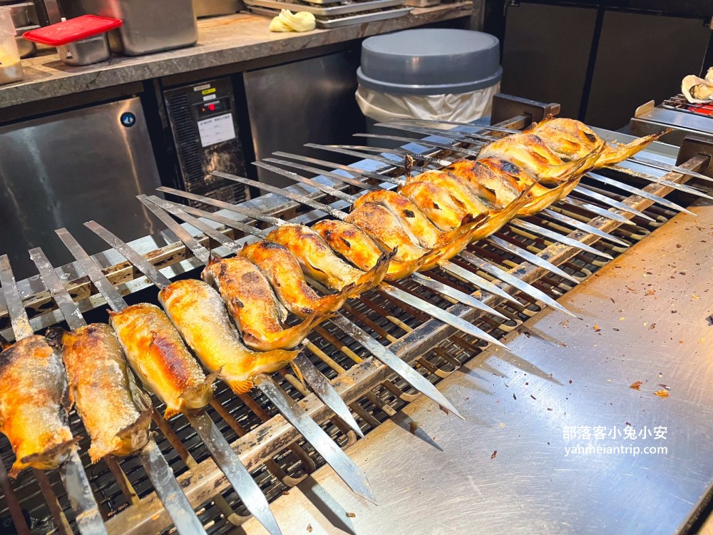 台北【島語自助餐廳】提供百道料理菜色的高級吃到飽餐廳