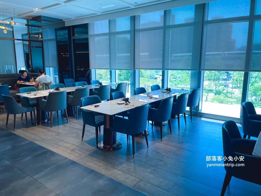 台北【島語自助餐廳】提供百道料理菜色的高級吃到飽餐廳