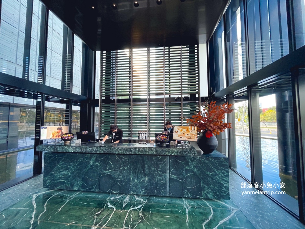 台南》碳佐麻里精品燒肉台南新興店，全台最大燒肉園區