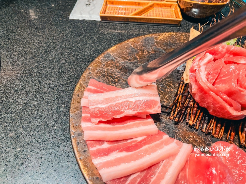 台南》碳佐麻里精品燒肉台南新興店，全台最大燒肉園區