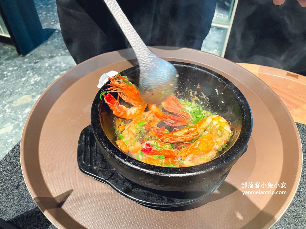 台南》碳佐麻里精品燒肉台南新興店，全台最大燒肉園區