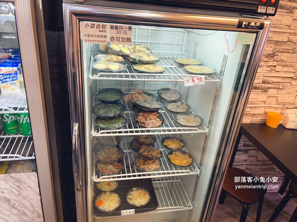 基隆正義路【牛膳坊】小巷弄內的高水準牛肉麵店(環境&菜單)