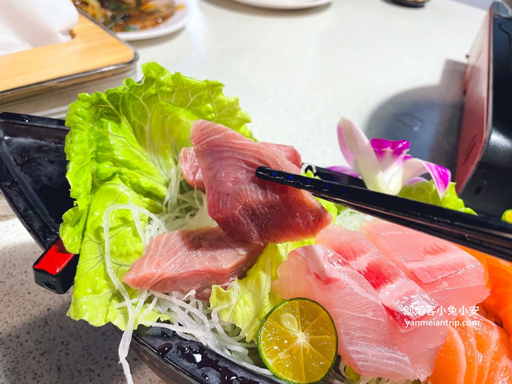 基隆【呷尚鱻餐廳】不在漁港邊，卻是海鮮平價的料理餐廳