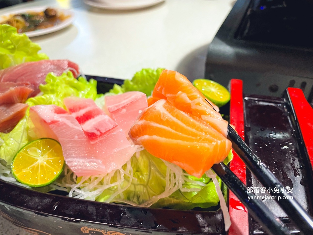 基隆【呷尚鱻餐廳】不在漁港邊，卻是海鮮平價的料理餐廳