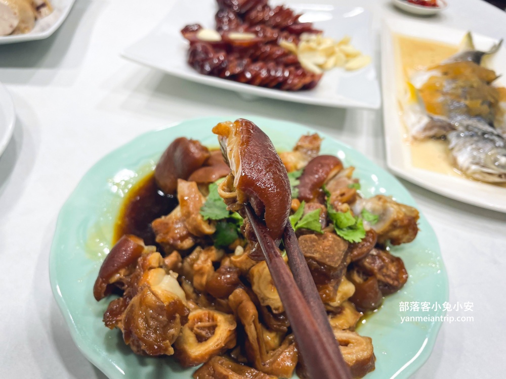 【茂園餐廳】走進來一定要點白斬雞、花枝丸跟鹹冬瓜蒸午仔魚，好好吃!!