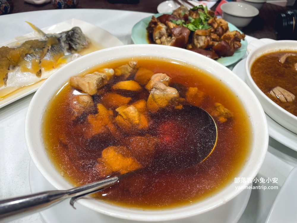 【茂園餐廳】走進來一定要點白斬雞、花枝丸跟鹹冬瓜蒸午仔魚，好好吃!!