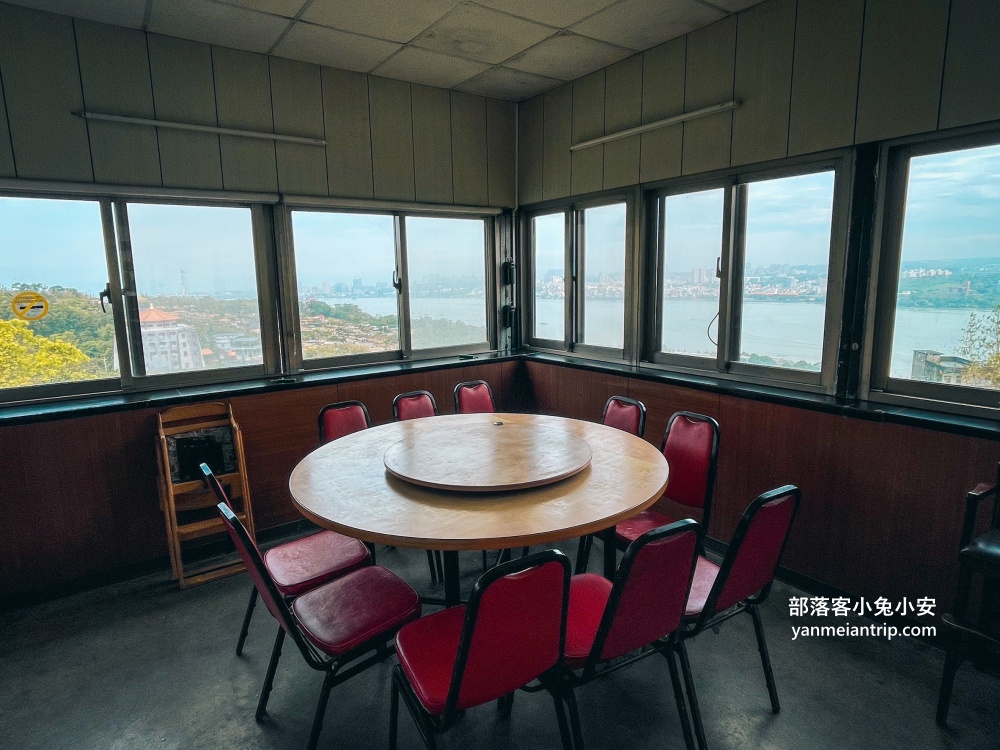 八里美食【香坊甕之雞】位在福地旁邊的好吃又平價烤雞餐廳