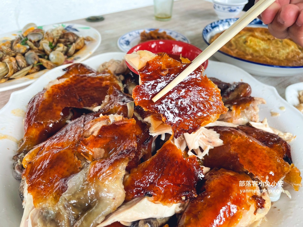 八里美食【香坊甕之雞】位在福地旁邊的好吃又平價烤雞餐廳