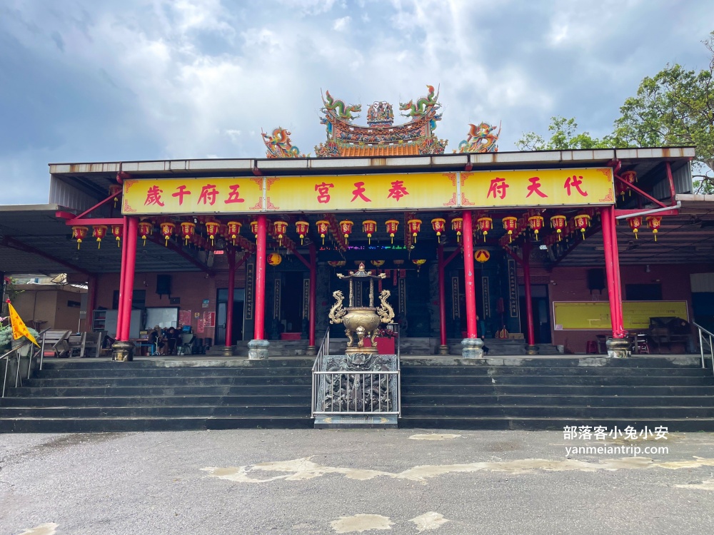 八里美食【香坊甕之雞】位在福地旁邊的好吃又平價烤雞餐廳