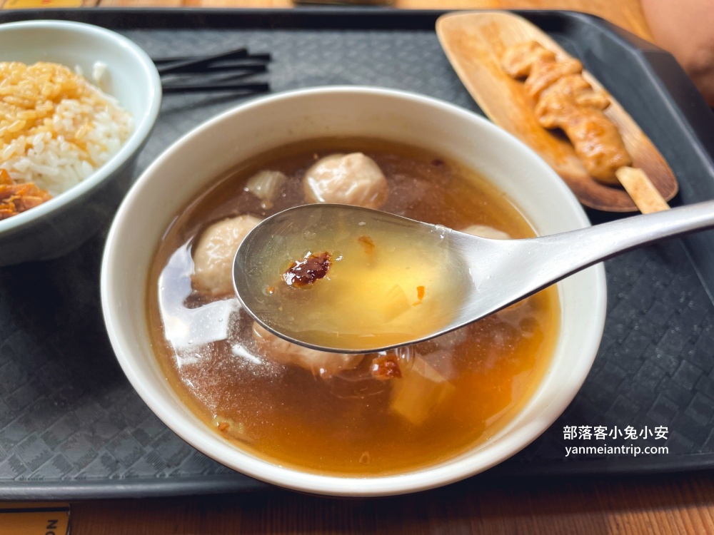 台南【鼎富發豬油拌飯】便宜又好吃的豬油拌飯小吃店(菜單&環境)
