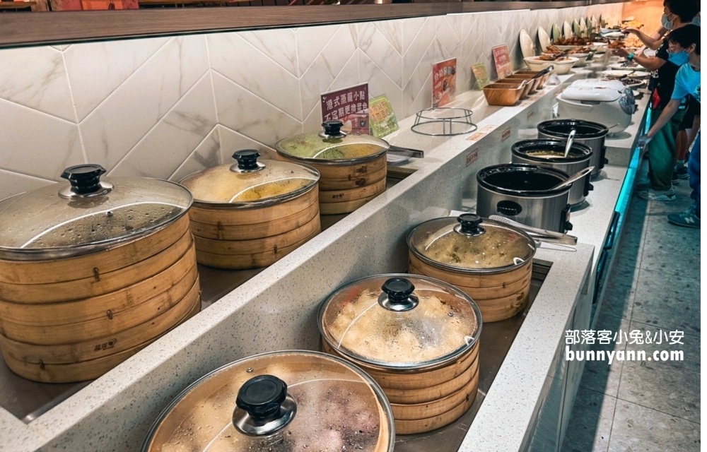【我家牛排林口A9店】提供多達四十道中西料理與自助霜淇淋自助吃到飽 @小兔小安*旅遊札記
