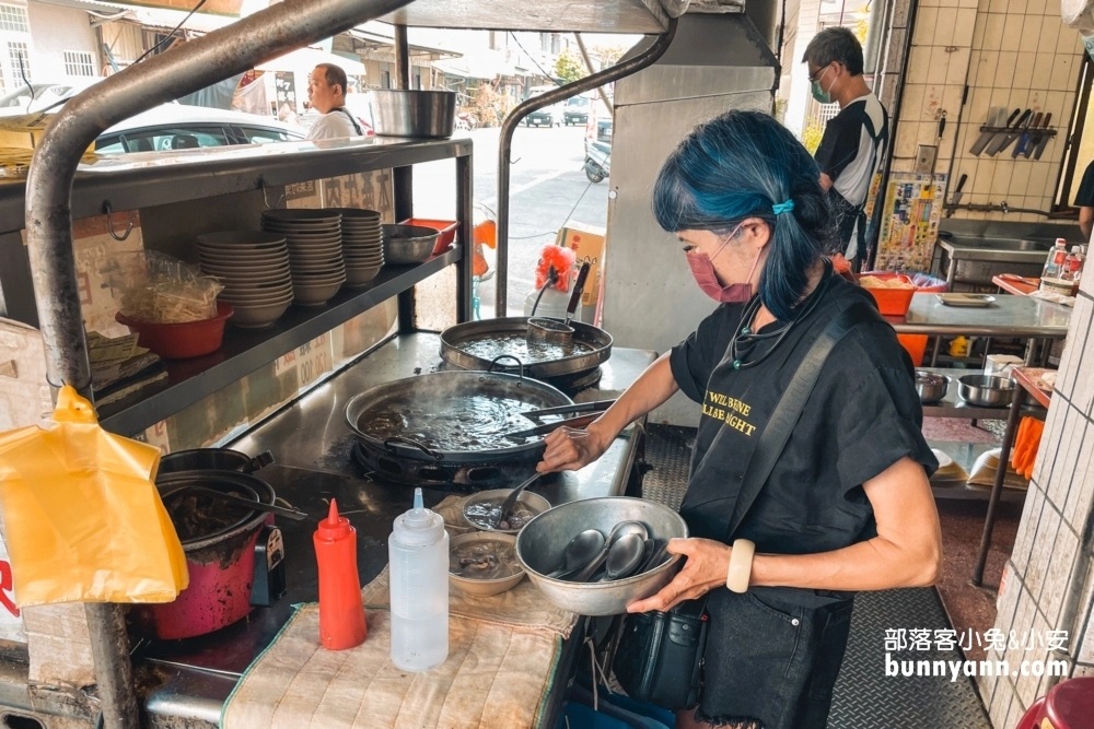 雲林【阿郎牛肉麵】一碗牛雜湯或牛肉湯只要60元