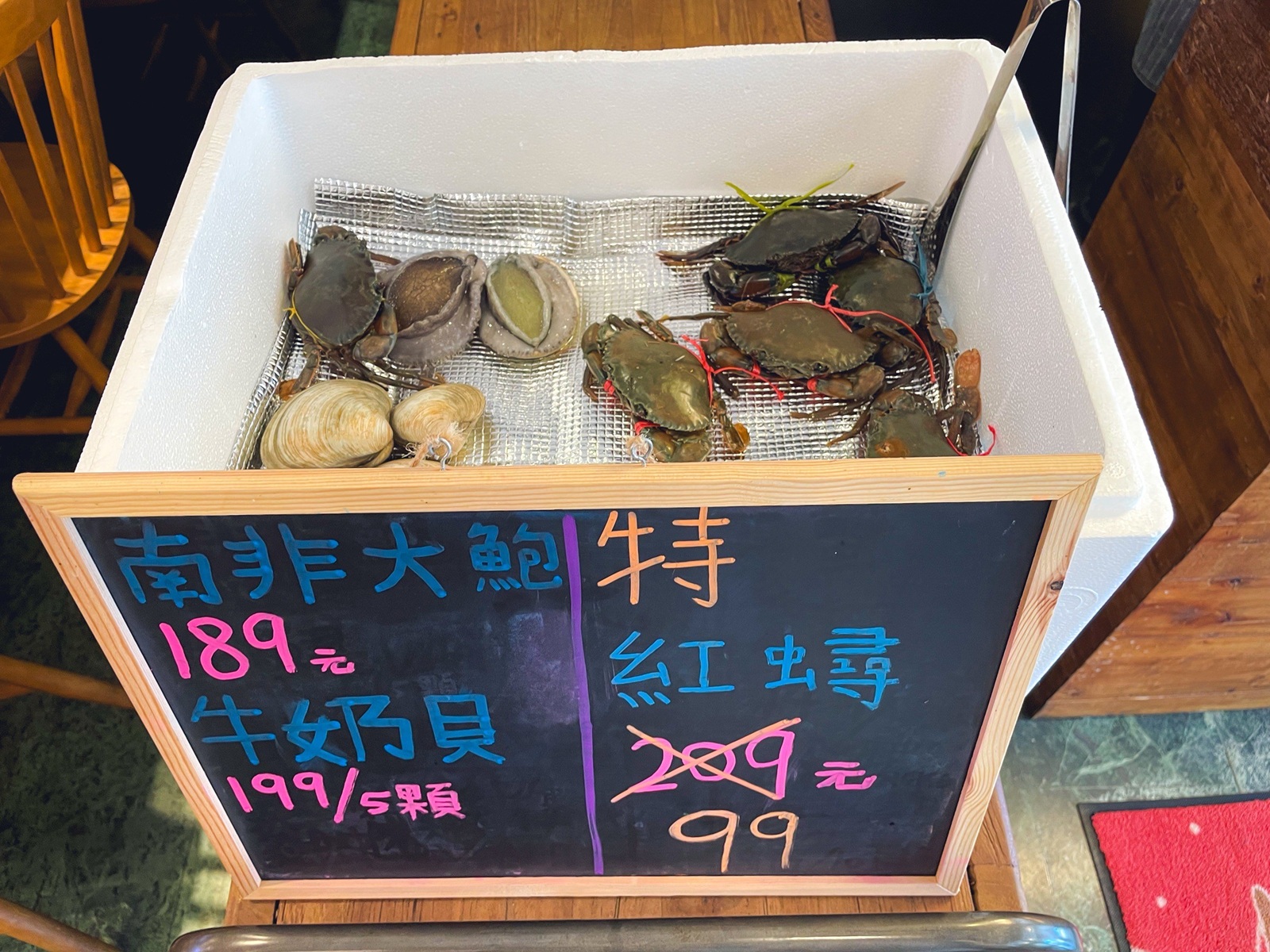 永和美食推薦【小海水產】永和民生店龍蝦海鮮火鍋(2025菜單)