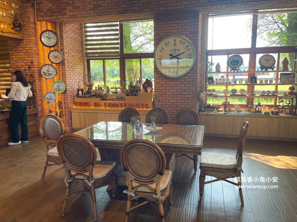 新竹【世界幸福咖啡總店】擁有迷人的湖景與綠意盎然的林景