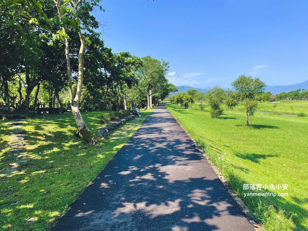 安農溪分洪堰自然生態園區，朝向溪流的步道，來回半小時輕鬆走完。