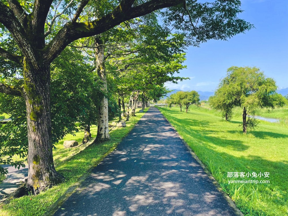 安農溪分洪堰自然生態園區，朝向溪流的步道，來回半小時輕鬆走完。