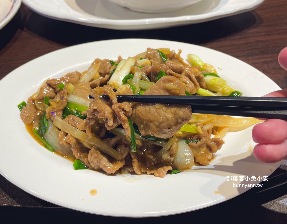 新北【漁山自家漁船平價海鮮】谷歌4.9顆星的評價很高的海鮮餐廳