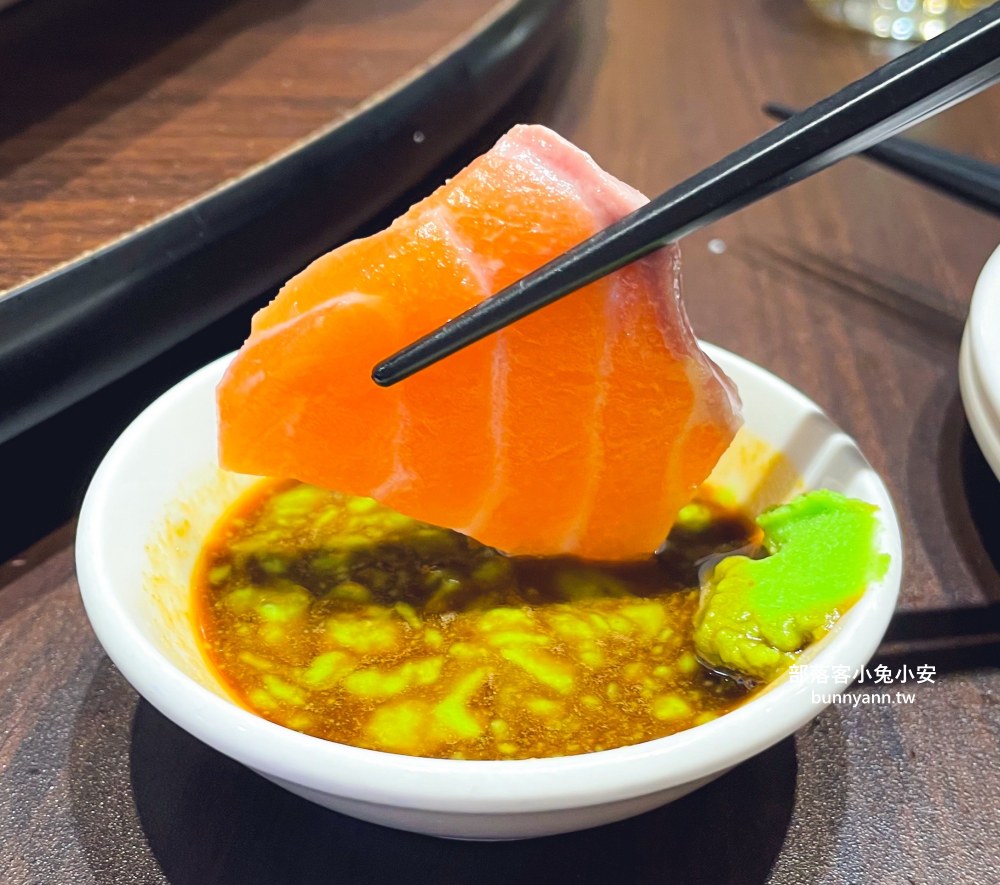 新北【漁山自家漁船平價海鮮】谷歌4.9顆星的評價很高的海鮮餐廳 新北【漁山自家漁船平價海鮮】谷歌4.9顆星的評價很高的海鮮餐廳