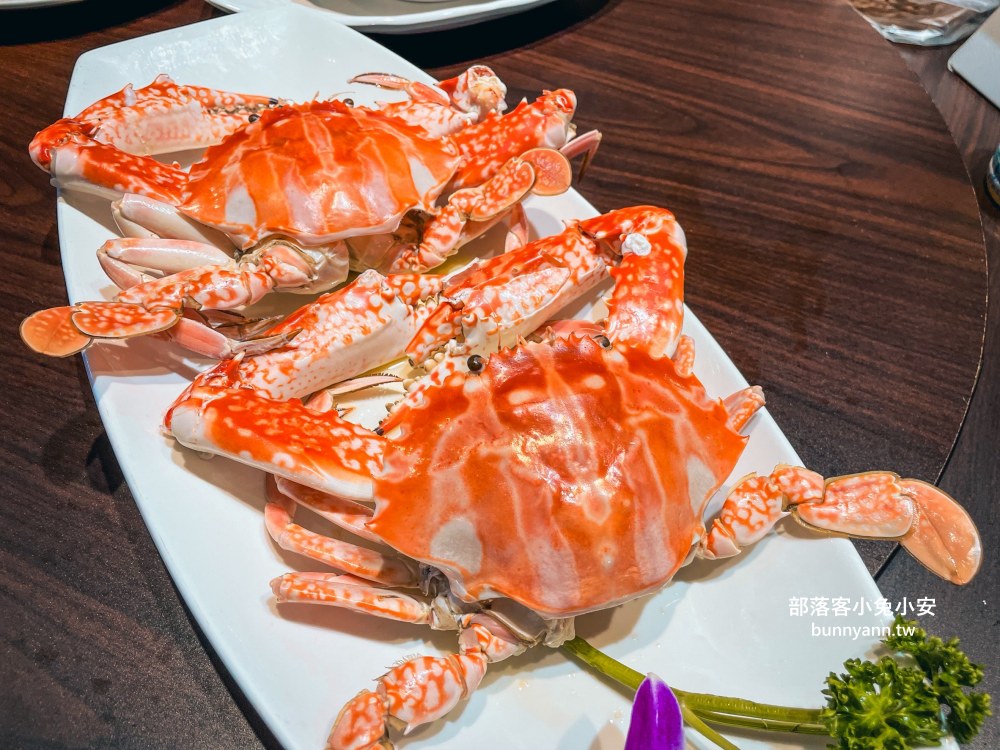 新北【漁山自家漁船平價海鮮】谷歌4.9顆星的評價很高的海鮮餐廳