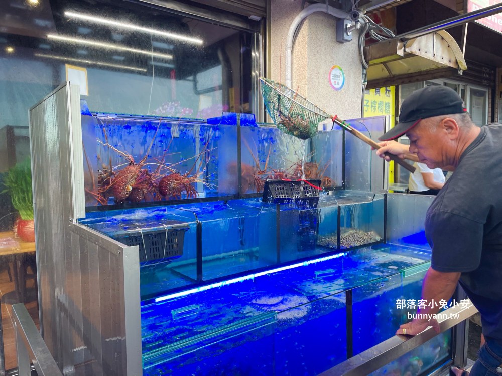 新北【漁山自家漁船平價海鮮】谷歌4.9顆星的評價很高的海鮮餐廳
