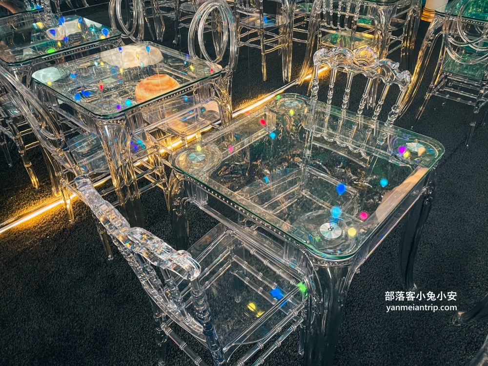 台南【萬霧小籠湯包】平價版鼎泰豐湯包，二樓場景根本迷你版teamLab