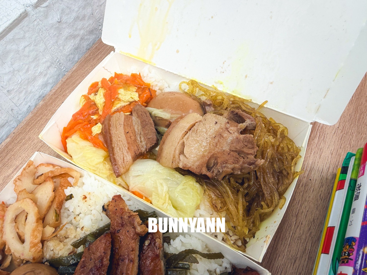 【天下魯肉飯】排骨便當任選三種配菜只賣50元超佛 【天下魯肉飯】排骨便當任選三種配菜只賣50元超佛