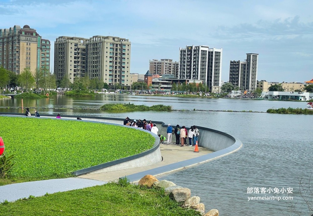 The QiAO 喬寓咖啡｜能夠一邊喝咖啡一邊欣賞湖景