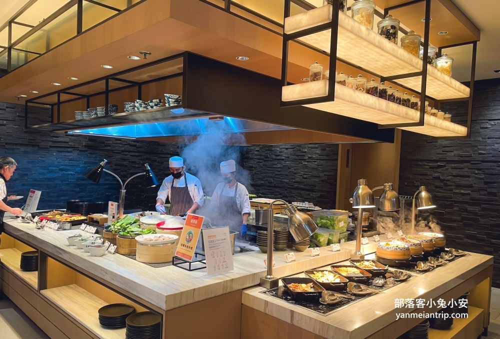 【實測】MJ Kitchen Buffet 海鮮吃到飽｜國泰萬怡自助餐值回票價嗎？ @小兔小安*旅遊札記