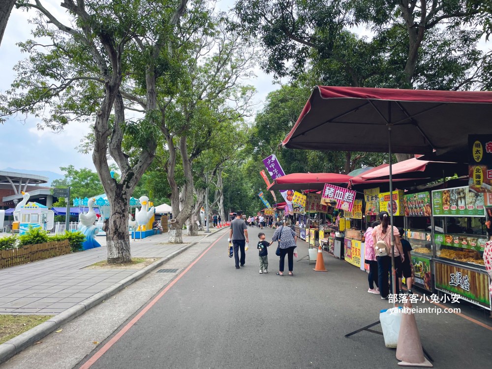 雲林【古坑綠色隧道】24小時開放的自行車道，市集、小吃、樂園每樣都好玩!