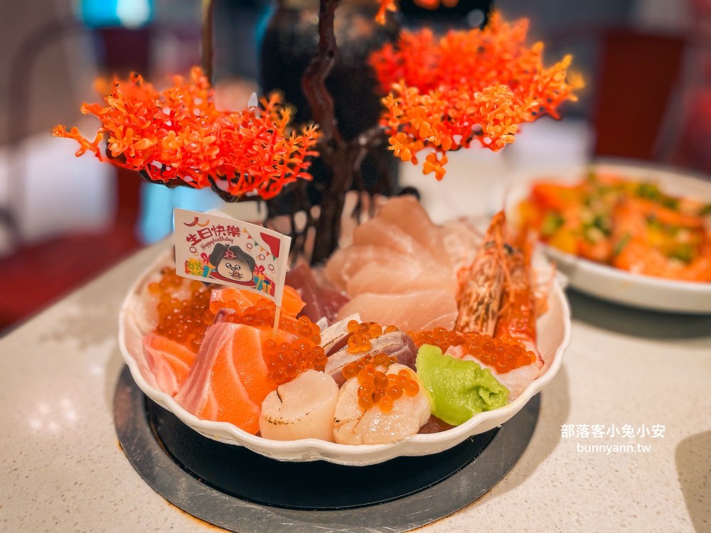 林口【謀魚蝦也蠔】營業到凌晨兩點的餐酒館，生蠔、火鍋和麻辣魚每樣都好吃