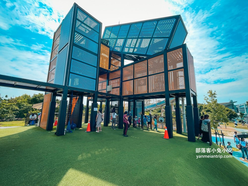 南投草屯兒童樂園｜有遮陽跟停車場的戶外親子遊戲區