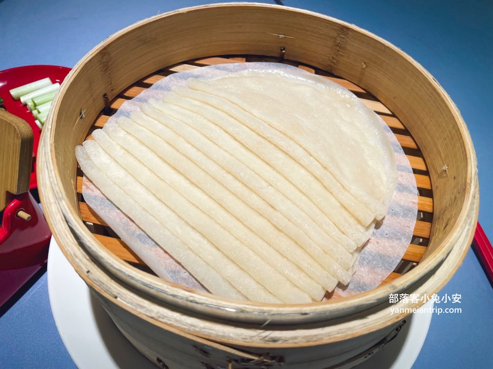 台北中山區美食「長春亰華海鮮餐廳」烤鴨老字號名店，合菜料理也很頂級