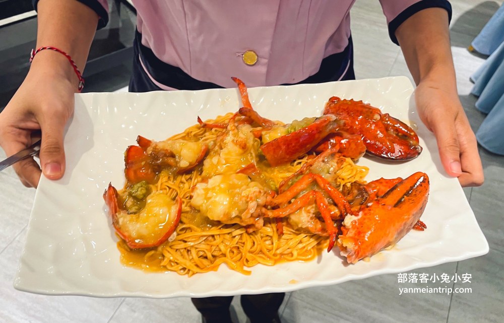 台北中山區美食「長春亰華海鮮餐廳」烤鴨老字號名店，合菜料理也很頂級