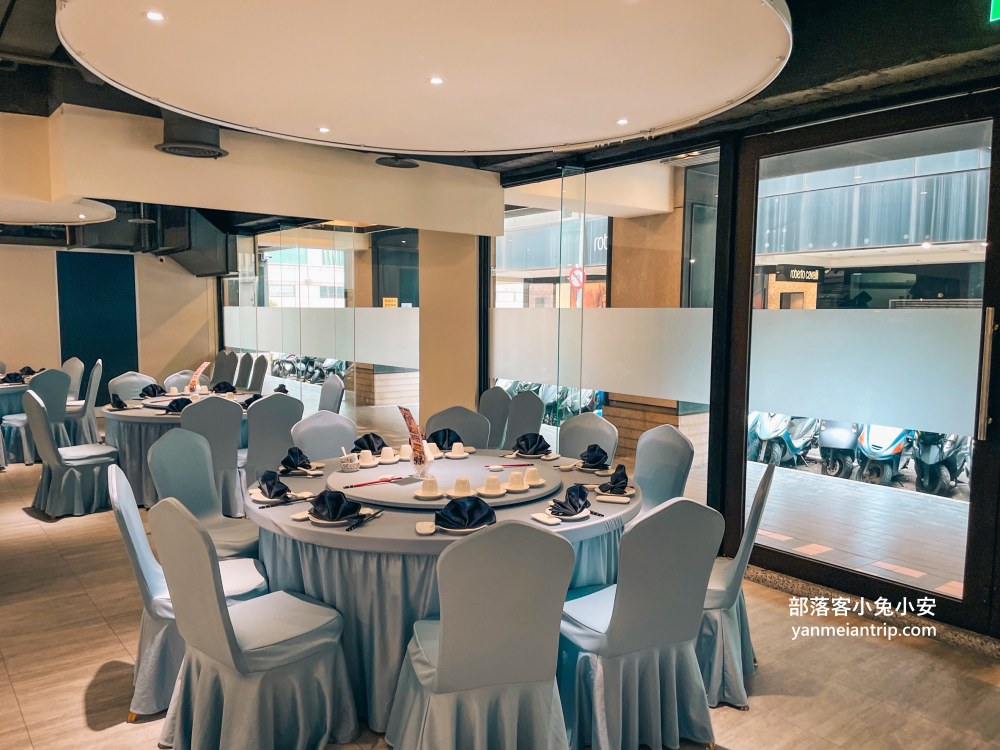 台北中山區美食「長春亰華海鮮餐廳」烤鴨老字號名店，合菜料理也很頂級