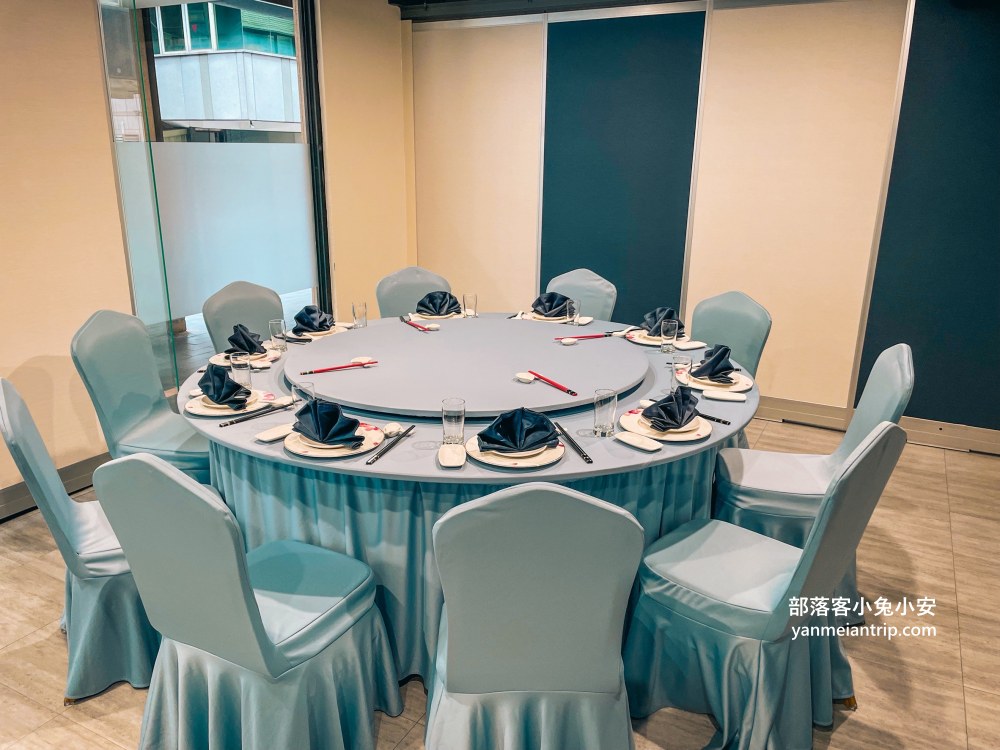 台北中山區美食「長春亰華海鮮餐廳」烤鴨老字號名店，合菜料理也很頂級