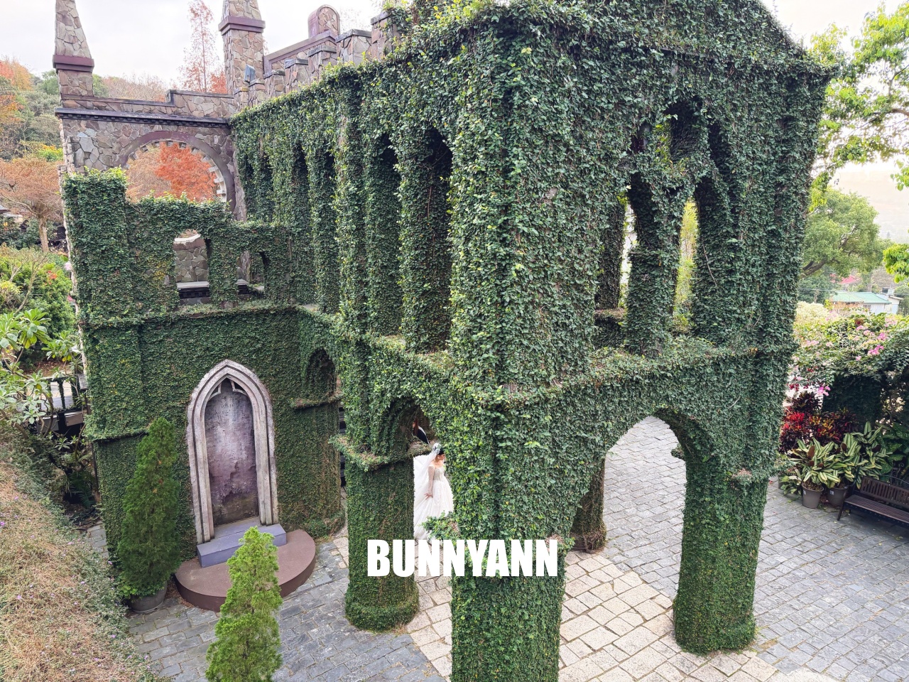 苗栗【愛麗絲的天空攝影基地】美拍繽紛糖果屋、城堡和日式街等豐富元素。