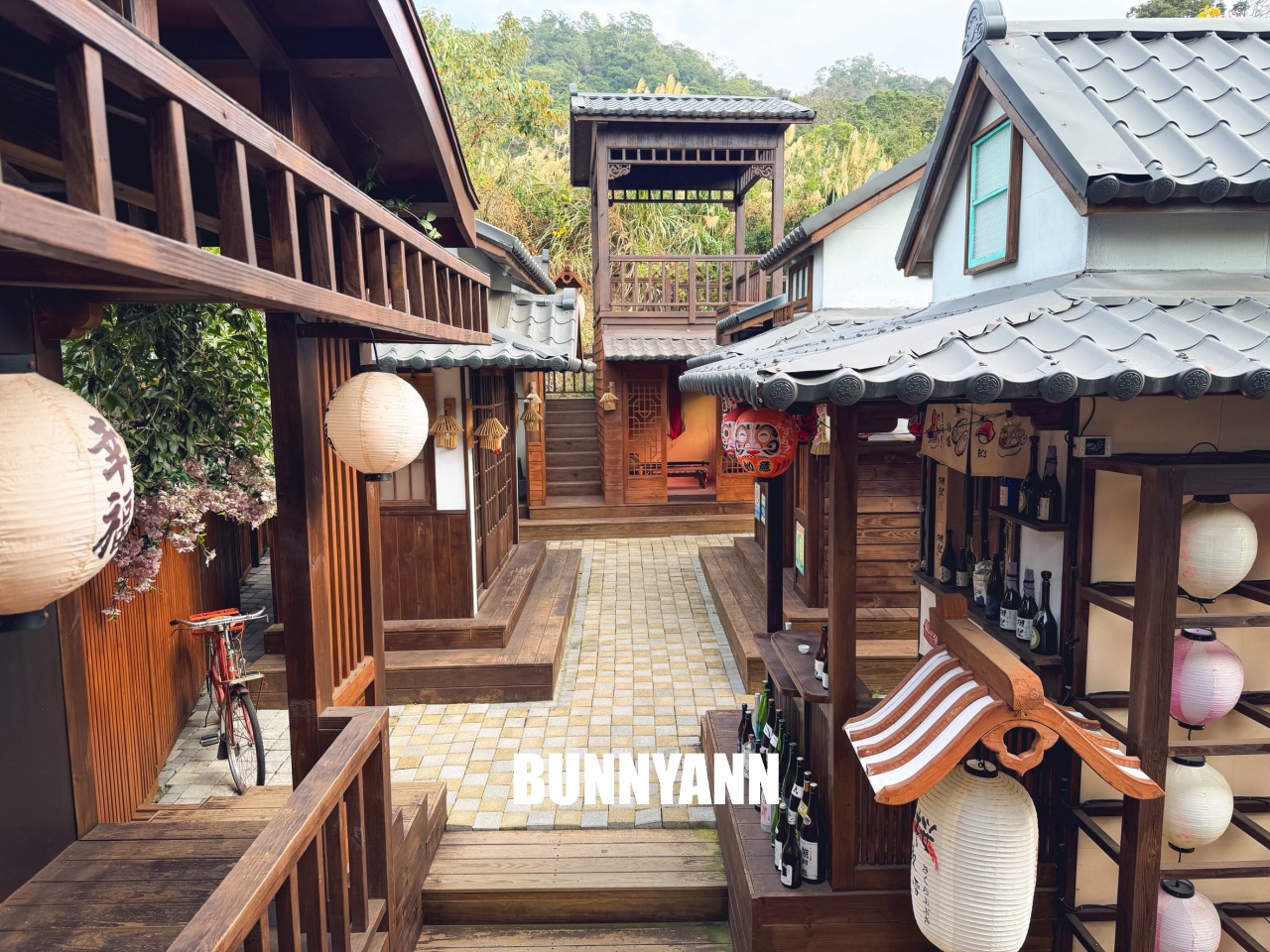 苗栗【愛麗絲的天空攝影基地】美拍繽紛糖果屋、城堡和日式街等豐富元素。