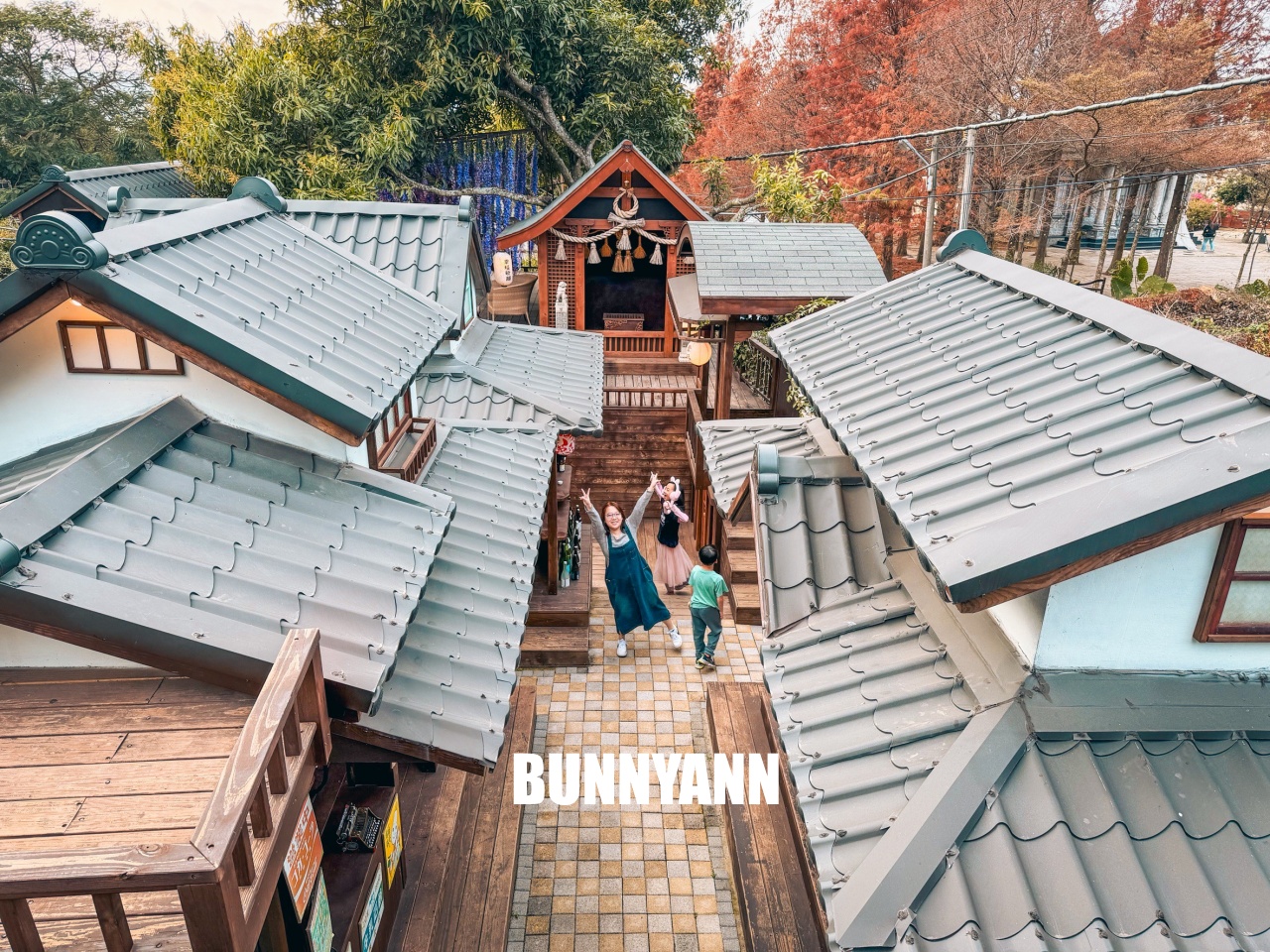 苗栗【愛麗絲的天空攝影基地】美拍繽紛糖果屋、城堡和日式街等豐富元素。