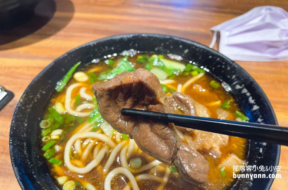 呷霸牛肉麵南平店