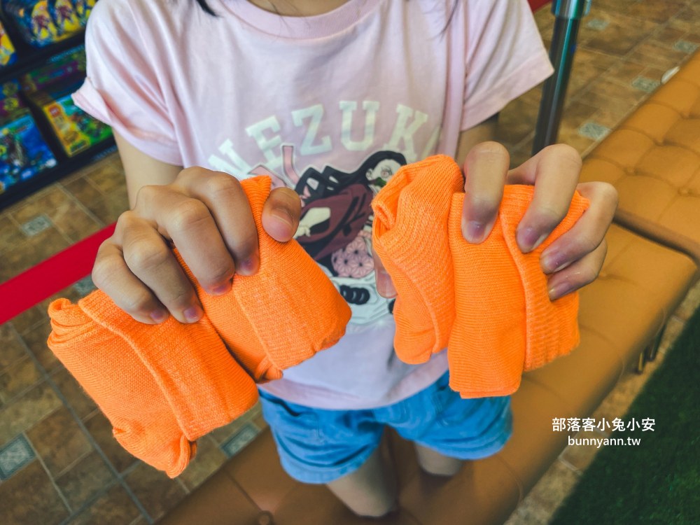 蘇澳【宜蘭免睡殿】全身運動的室內景點，枕頭大戰、模仿王和跳彈簧床每樣都好玩