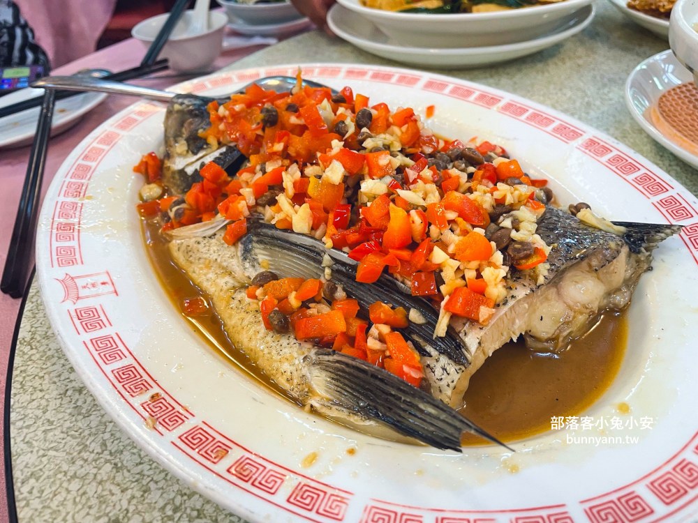 台北【天然臺湘菜館】70年湘菜老店，砂鍋獅子頭、脆皮乳豬每樣都好吃