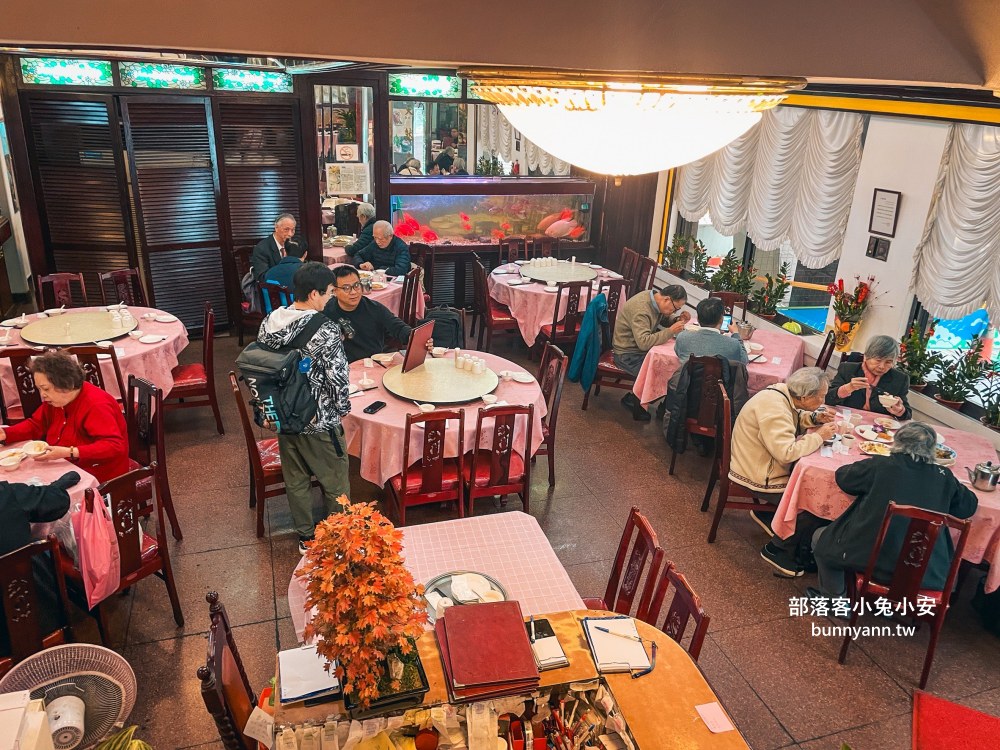 台北【天然臺湘菜館】70年湘菜老店，砂鍋獅子頭、脆皮乳豬每樣都好吃