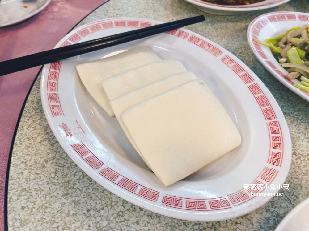 台北【天然臺湘菜館】70年湘菜老店，砂鍋獅子頭、脆皮乳豬每樣都好吃