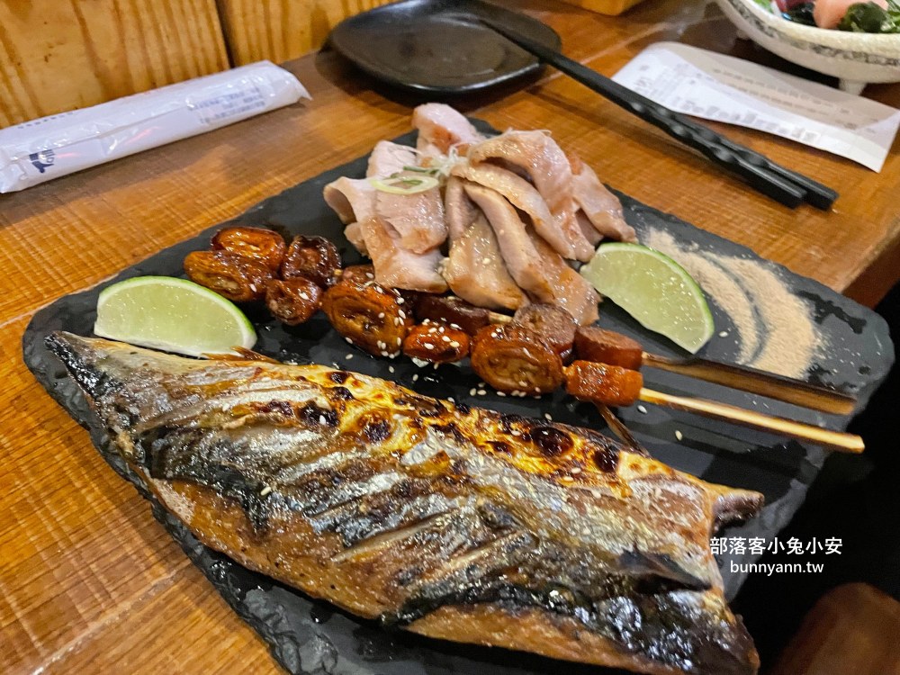 基隆【擇食居酒屋】巷弄內日式料理店，握壽司和烤雞翅每樣都好吃