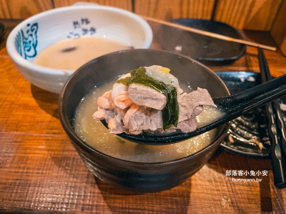 基隆【擇食居酒屋】巷弄內日式料理店，握壽司和烤雞翅每樣都好吃