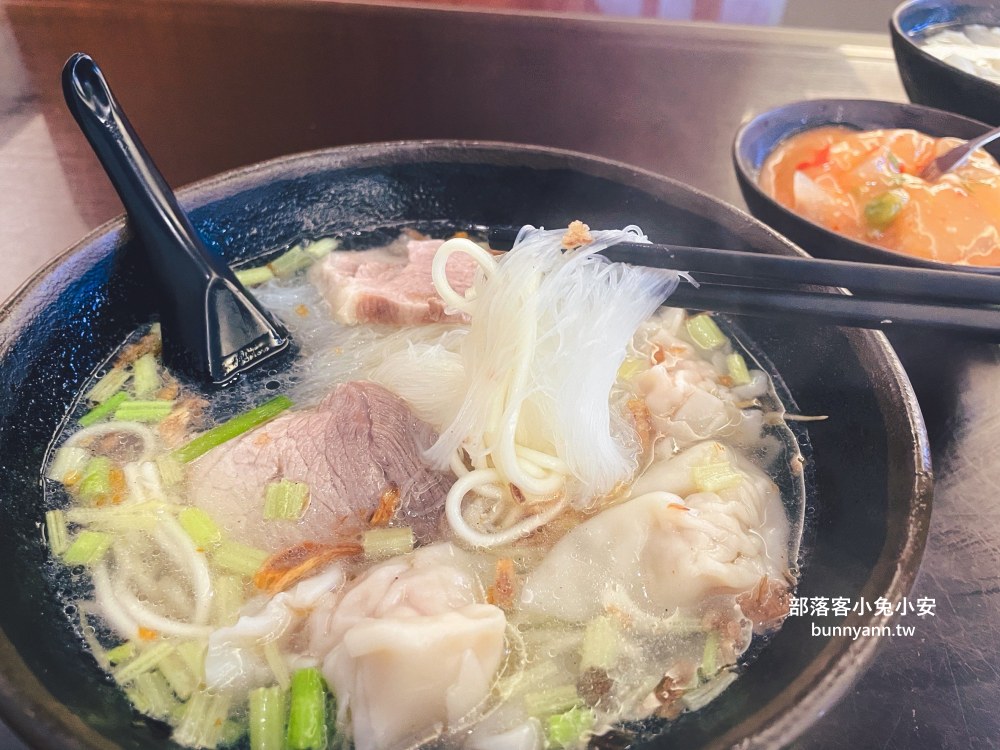 苗栗【江技舊記】代代相傳老字號名店，餛飩、水晶餃和湯麵每樣都好吃