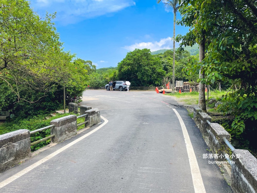 金山【磺溪頭清水園區】水很冰涼又淺淺的戶外親水區